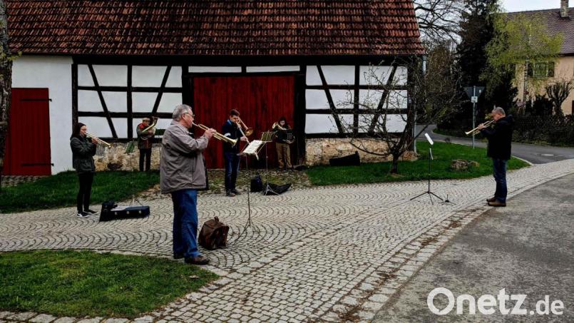 Maianblasen in Matzenhof. Bild: Posaunenchor Schwend/exb
