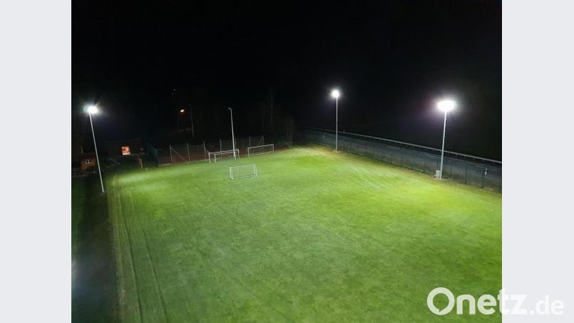 Der Platz wird perfekt mit LED-Technik ausgeleuchtet. Bild: tok