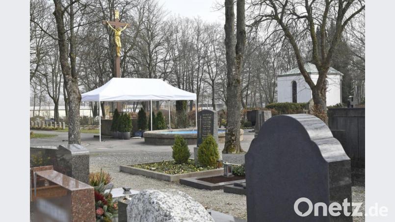 Der Weidener Stadtfriedhof wurde zum Tatort. Archivbild: Petra Hartl