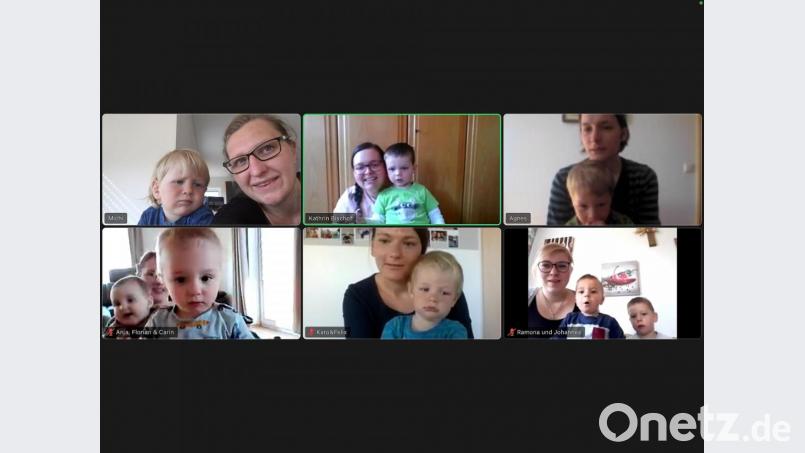 Neuerdings trifft sich die Mutter-Kind-Gruppe der DJK Falkenberg im Internet. Geleitet wird das Treffen von Kathrin Bischof (oben in der Mitte). Screenshot: Michaela Lindner/ exb
