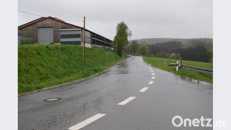 Die neue Wasserleitung soll im Horizontalspülverfahren in den Straßenkörper eingebaut werden. Die Asphaltdecke wird dafür nur an wenigen Stellen geöffnet. Bild: bnr