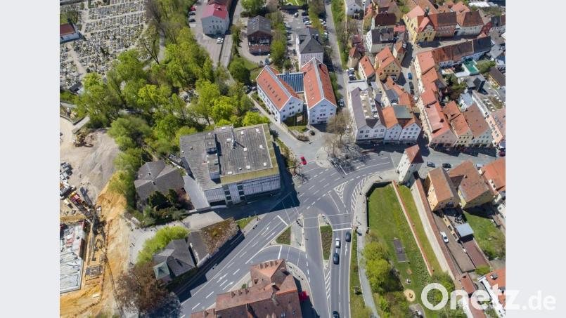 Markante Punkte im neuen Sanierungsgebiet „Altstadt Sulzbach I“ sind das Storggebäude, der Kreuzungsbereich und verschiedene Grünflächen. Bild: Thilo Hierstetter