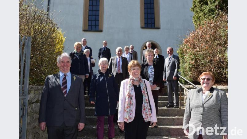 Zwei Jahrgänge feierten ihre Goldene Konfirmation in der Corpus-Christi-Kirche. Bild: wku