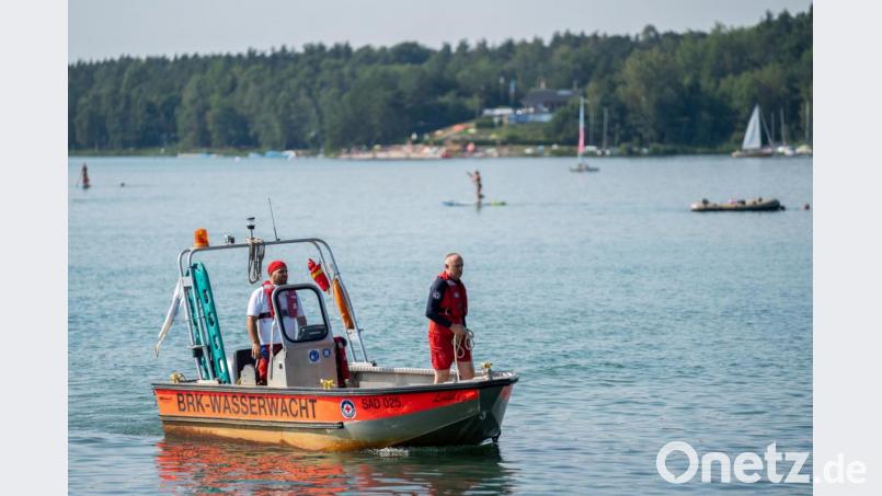 Ab heute sind die Mitglieder der Wasserwacht an den Badegewässern im Landkreis Schwandorf wieder im Einsatz. Bild: Sebastian Meier/exb