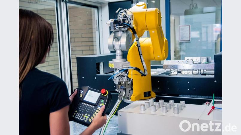 Längst werden die Berufsschüler der Europaberufsschule auch an modernster Technologie ausgebildet. Bild: Neumann Europaberufsschule