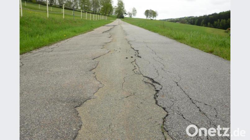 Der Ausbau der Straße von Steinbach nach Rammelsleuthen soll jetzt über den Europäischen Landwirtschaftsfonds für die Entwicklung des ländlichen Raums (ELER) mitfinanziert werden. Bild: bey