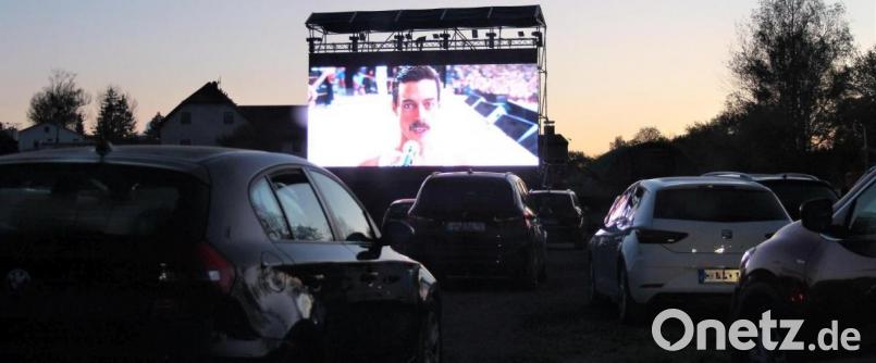 Mit &quot;Bohemian Rhapsody&quot; ließen die Besucher die Geschichte der Band Queen und ihres Sängers Freddie Mercury Revue passieren. Bild: stg