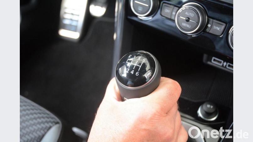 Polizei stoppt "Auto-Poser" in Schwandorf Bild: Gabi Schönberger