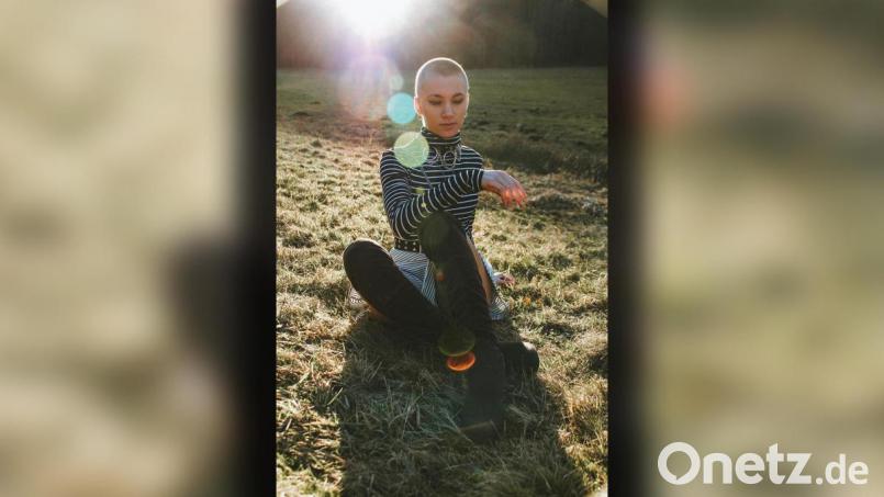 Mit dem Foto „Little big hero*ine“ holte die 19-Jährige Ann-Kathrin Körner den ersten Platz in ihrer Alterkategorie bei einem oberpfalzweiten Fotowettbewerb. Bild: Ann-Kathrin Körner