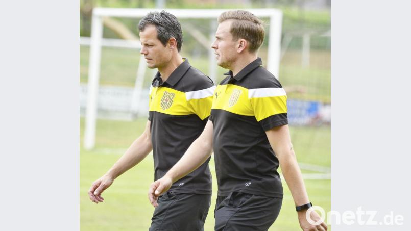 Thorsten Baierlein (links) und Co-Trainer Christoph Ertel gehen zusammen auch in die neue Saison. Archivbild: Ziegler