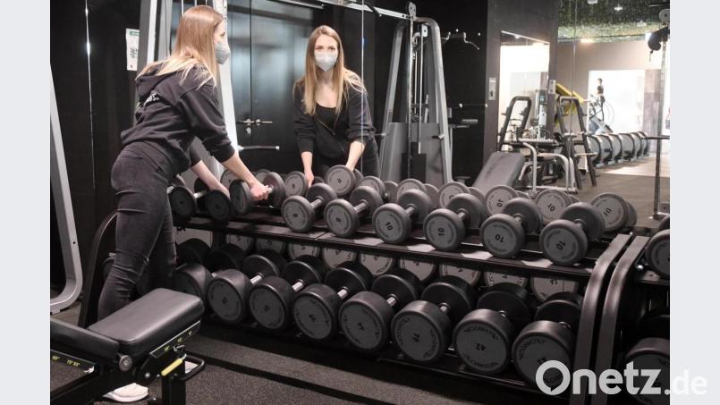 Warum zählt ein Fitnessstudio nicht als Sportstätte? Diese Frage stellt sich auch Jasim Häring von First Fitness in Weiden. Bild: Gabi Schönberger