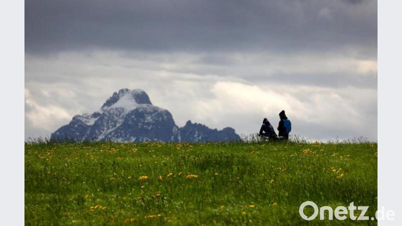 Dank zuletzt weiter gesunkener Corona-Zahlen könnte in mehr als der Hälfte der bayerischen Landkreise und kreisfreien Städte der Tourismus pünktlich zu Beginn der Pfingstferien starten. Bild: Karl-Josef Hildenbrand