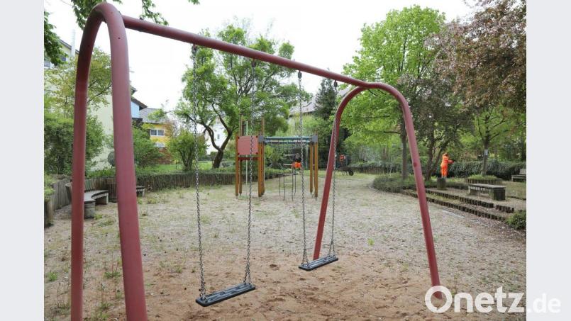 Sorgenkind Spielplatz: Die Anlage am Entenbühl in Weiden-Ost wird derzeit hergerichtet. Ob sich’s aber auch lohnt? Die Besucher werden immer weniger. Die Spielgeräte auch. Bild: Wolfgang Steinbacher
