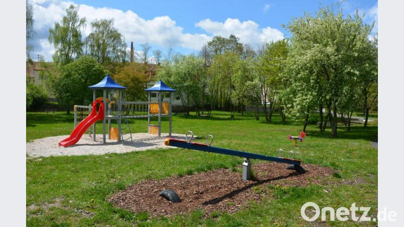 Zum wiederholten Mal findet in Mitterteich ein Freiluftgottesdienst im Stadtpark Wiendlwiese statt. Am Pfingstsonntag nutzt die Pfarrei St. Jakob dazu erneut die Rasenfläche zwischen dem Spielplatz und der Baumreihe. Bild: jr