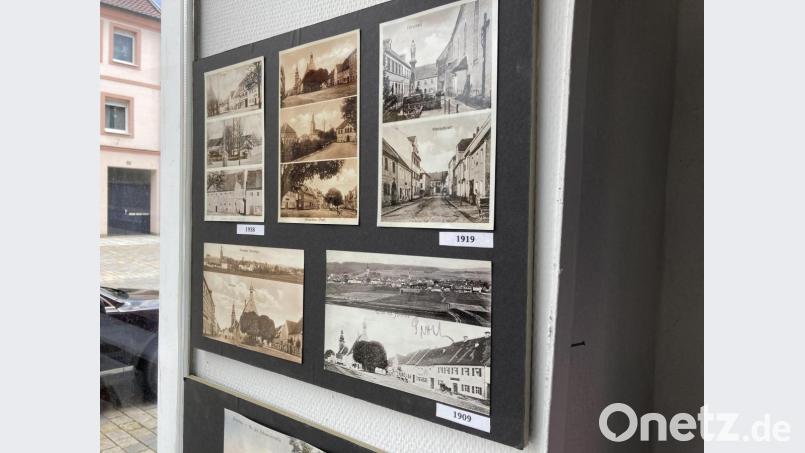 Bei der Boutique Dobmeyer findet man neben alten Skiern auch alte Postkarten und Stadtansichten von Hirschau. Bild: Reindl Monika/exb