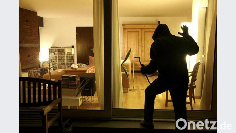 Ein Einbrecher, die ein Wohnhaus in Eigelsberg heimgesucht hatten, wurden später in Tschechien festgenommen. Symbolbild: pnsz