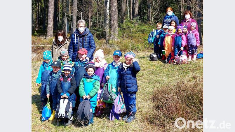 Die Waldtage im Pressather Kindergarten bieten für die Kinder in Coronazeiten eine willkommene Abwechslung. Bild: xs