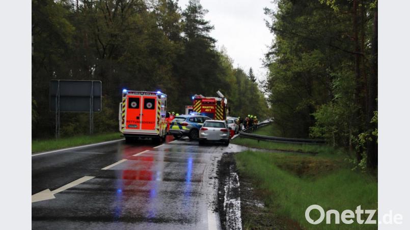 Drei Fahrzeuge waren am Mittwoch in einen Unfall auf der NEW21 beteiligt Bild: jma