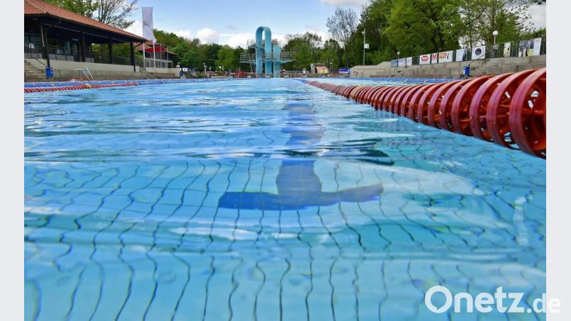 Ab Freitag heißt es Bahn frei: Um 8 Uhr startet die Freibadsaison im Hockermühlbad. Bild: Petra Hartl