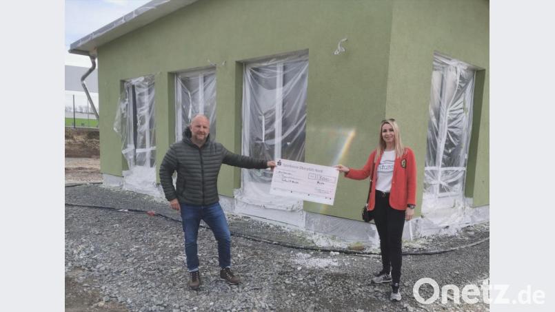 Spendenübergabe Bild:  Dagmar Nachtigall/exb