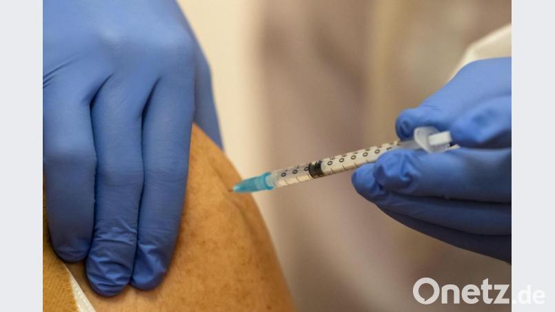 Das Thema Corona-Impfungen für Kinder kommt beim erneuten „Impfgipfel“ von Kanzlerin Angela Merkel und den Ministerpräsidenten zur Sprache. Symbolbild: Michael Reichel/dpa