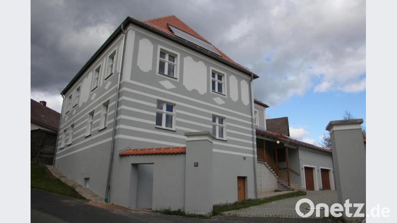 Der Mähringer Pfarrhof wurde in den vergangenen vier Jahren sehr umfangreich und aufwendig renoviert. Die Gesamtkosten belaufen sich auf 800.000 bis 900.000 Euro. Bild: kro