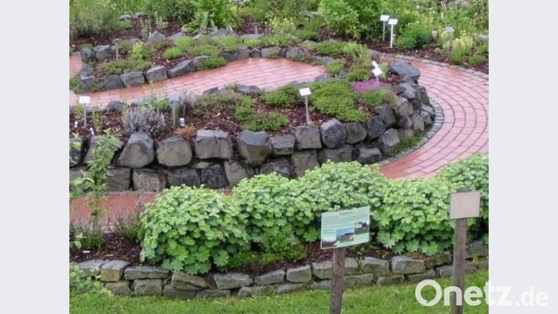Die Kräuterspirale im Klostergarten der Abtei Waldsassen wurde barrierefrei angelegt. Bild: KuBZ