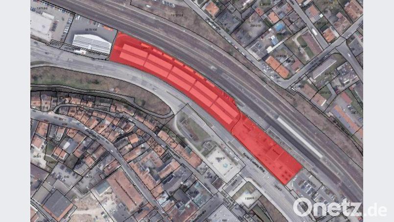 Im rot markierten Bereich gilt in Amberg weiterhin Maskenpflicht. Bild: Stadtverwaltung Amberg/exb