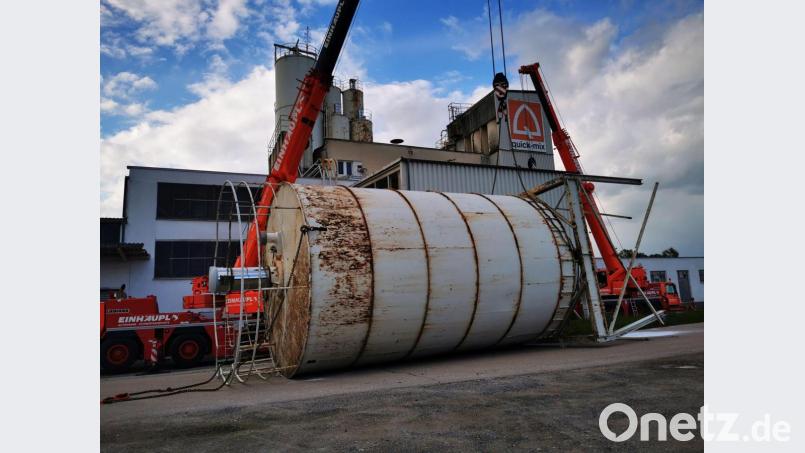 Die Silos der Porphyr-Werke in Freihung werden abgebaut. Bild: bk