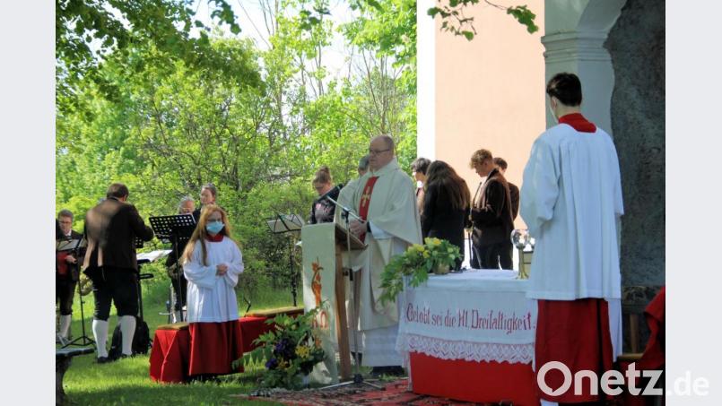Das Kreuzbergfest wurde diesmal ohne Prozession und Bewirtung begangen. Bild: bjo