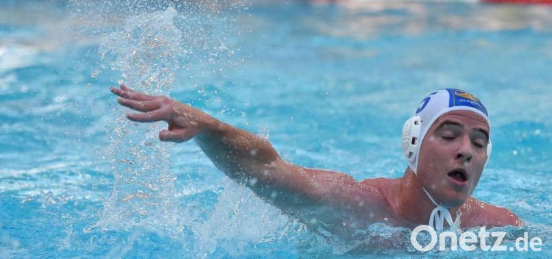 Thomas Kick, Kapitän der Weidener Wasserballer, erhielt von Trainer Thomas Aigner nach dem Dreierpack von Düsseldorf ein Sonderlob. Archivbild: af