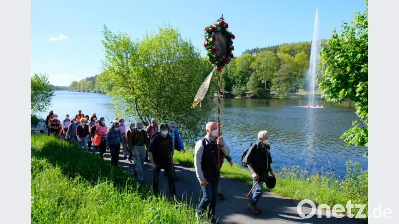 Auf stillen Wegen im Gebet vom Alltag abschalten und das Herz öffnen. So beschreiben die Eschenbacher Gößweinstein-Fußwallfahrer das Geheimnis des Pilgerns Bild: do