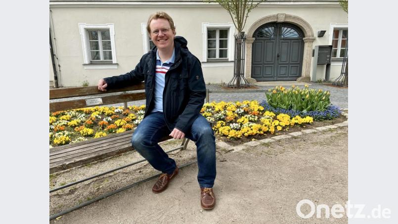 Johann Buller hat einen Thriller geschrieben mit dem Titel "Die Weltformel". Er lehnt sich an den Stil eines Dan Brown an inklusive weltweit operierendem Geheimbund, findet aber doch seine ganz eigene Formel für einen rasanten Ritt durch Jahrhunderte. Bild: Eichl