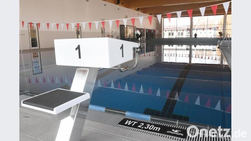 Nach fast dreijähriger Auszeit ist die Schwimmhalle bei den Realschiulen startklar. Bild: Gabi Schönberger