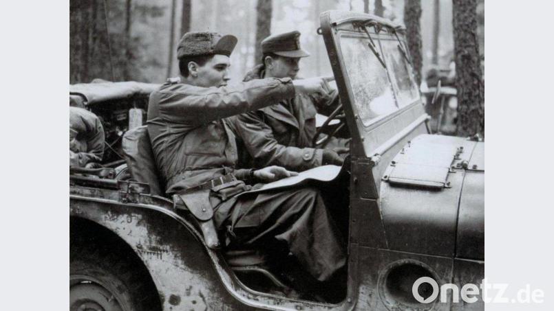Elvis Presley wurde in der Oberpfalz als Panzerspäher eingesetzt und regelte unter anderem den Verkehr. Archivbild: Kultur- und Militärmuseum Grafenwöhr