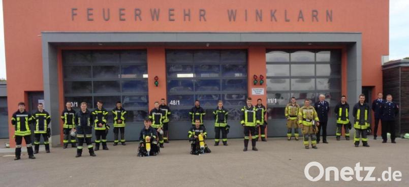 Die 18 neuen Atemschutzträger aus dem KBI-Bereich Ost zusammen mit ihren Ausbildern. Bild: amö