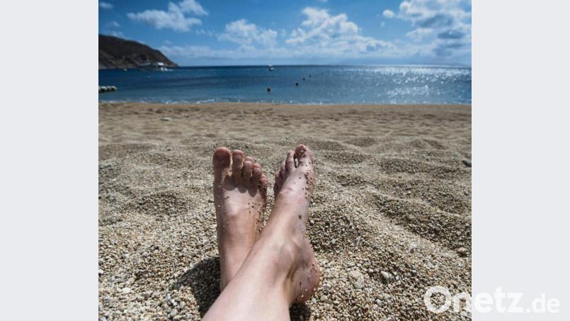 Wer sorgenfrei seinen Urlaub im Ausland genießen will, sollte unbedingt eine gute Reiseversicherung abgeschlossen haben. Bild: Andrea Warnecke/dpa