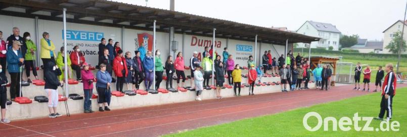 Mit 86 Teilnehmern ist in diesem Jahr die Aktion &quot;Lauf 10&quot; in Kirchenthumbach gestartet. Bild: ü