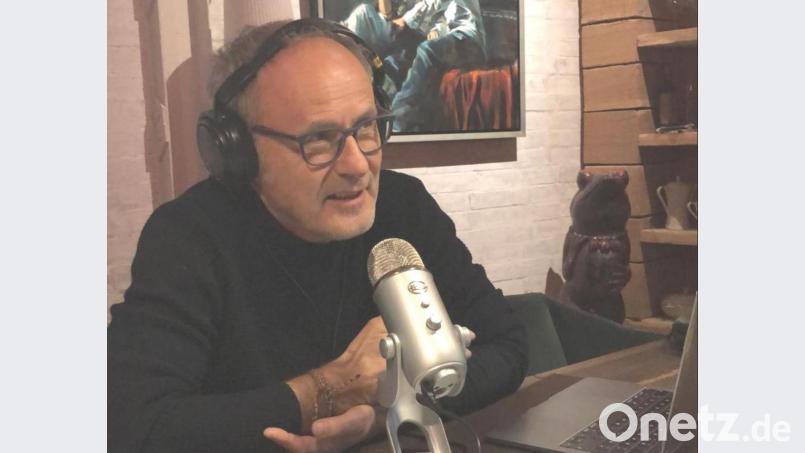 Der bekannte TV-Journalist Reinhold Beckmann konnte für einen digitalen Besuch an der Mittelschule gewonnen werden. Bild: Mittelschule Neunburg vorm Wald/exb