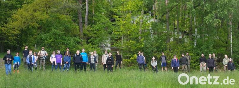 Nach monatelanger, Corona-bedingter Pause hat die KJG erstmals wieder eine Aktion gestartet – ein Stratego-Geländespiel am Würstlberg. Bild: u