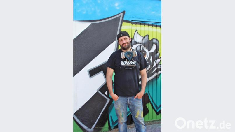 Profi-Sprayer Carlos Lorente aus Nürnberg vermittelte theoretische, rechtliche und praktische Fähigkeiten. Bild: stg