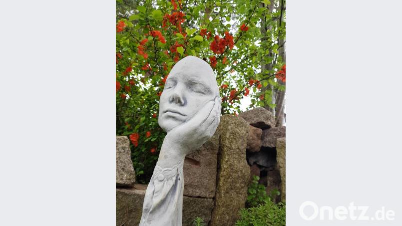 Ein Denker in einem Pullenried Garten Bild: wel