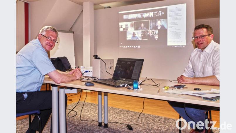 Die Tagungsteilnehmer diskutierten über Videokonferenz mit den Vortragenden Johannes Reger, Vorsitzender der Steinwald-Allianz und Martin Schmid, Geschäftsführer. Bild: njn
