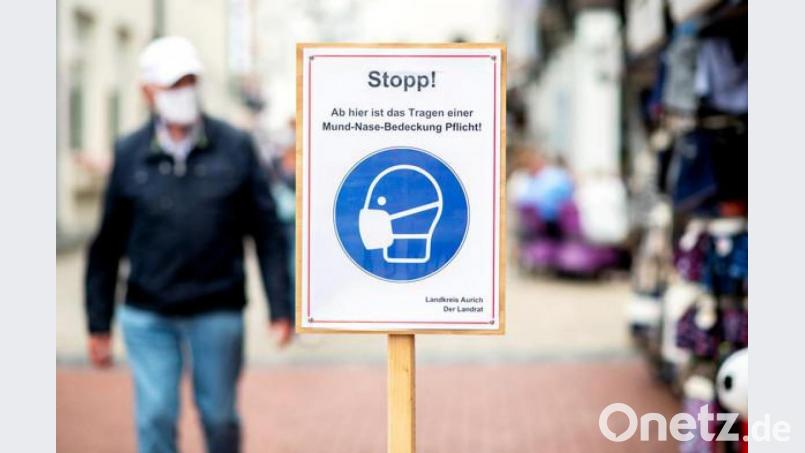 Wer sich nicht an das Maskengebot in der Fußgängerzone gehalten hat, musste damit rechnen, ein saftiges Bußgeld zahlen zu müssen. Bild: Hauke-Christian Dittrich/dpa