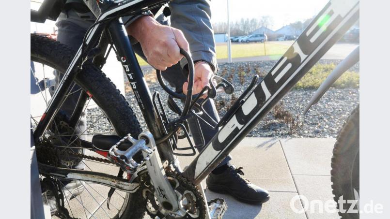 Ein Dieb hat offenbar das Zahlenschloss einer Weidener Fahrradbesitzerin geknackt. Symbolbild: Gabi Schönberger