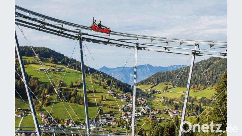 Das Familienerlebnis Drachental Wildschönau bietet eine rasante Sommerrodelbahn. Bild: Wildschönau Tourismus/dpa