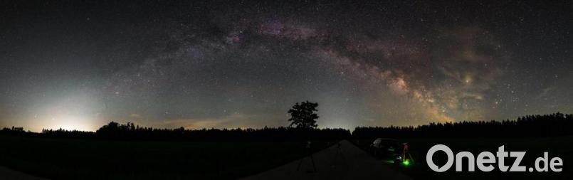 Ein Panorama-Foto der Milchstraße, aufgenommen von Martin Sponsel von den Sternfreunden Amberg-Ursensollen. Bild: Martin Sponsel/exb