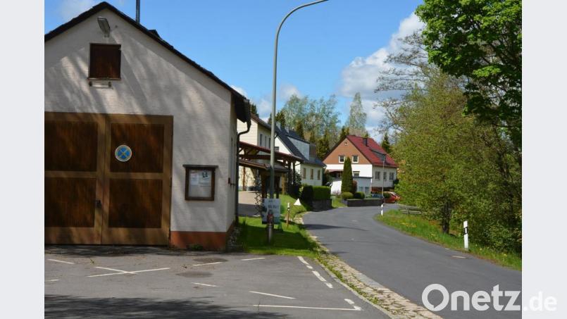 Eine mehrwöchige Tempomessung hat die Gemeinde Leonberg an der Ortsdurchfahrt von Königshütte durchgeführt, wo eine Höchstgeschwindigkeit von 50 km/h erlaubt ist. Bild: jr