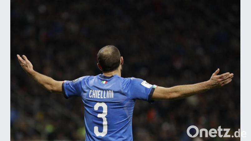 Italienisches Pathos in einer Person: Im Auftaktspiel der EM gegen die Türkei wird es ruppig zu gehen. Dabei wird Giorgio Chiellini kräftig mithelfen. Bild: Luca Bruno/dpa