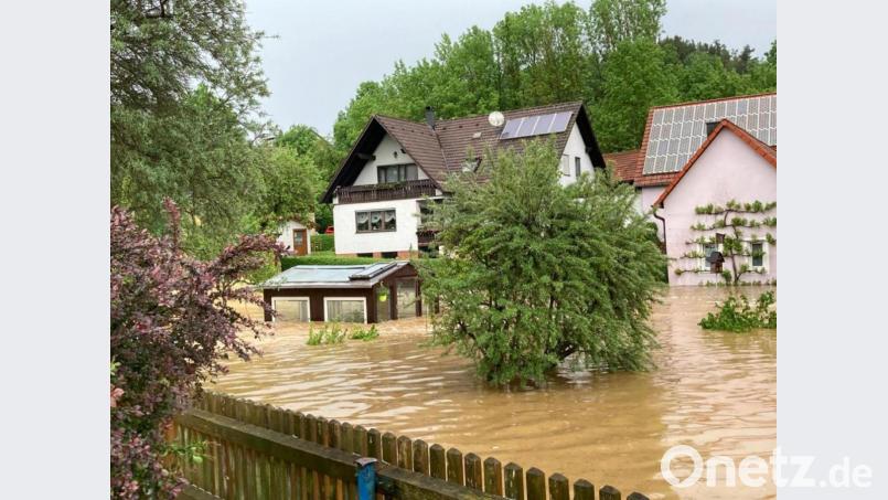 Überschwemmung in Großalbershof im unteren Dorf am 6. Juni. Bild: Ertl/exb